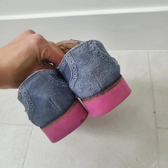 Cole Haan Women's  suede oxford pink and blue - Picture 4 of 7